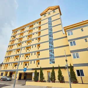 2* Hotel Ibis Budget Crystal